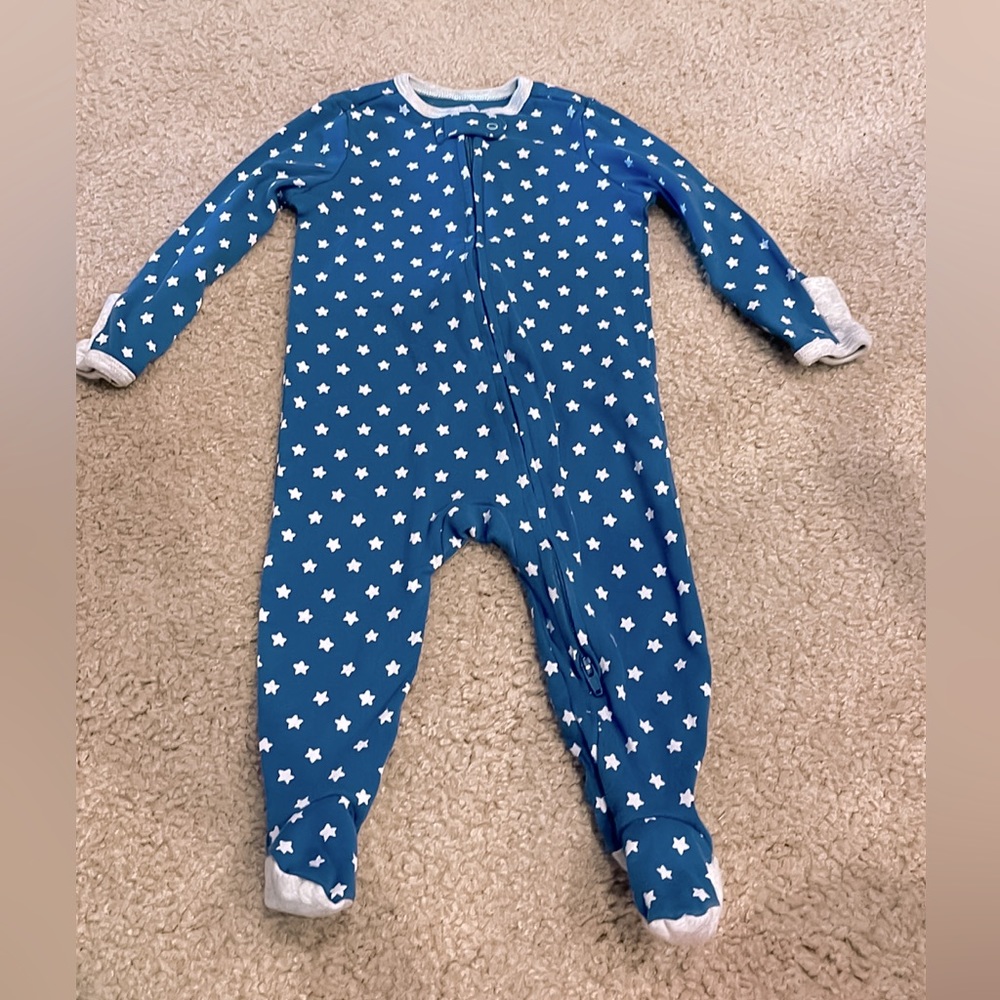 Cloud island footie pajamas 6-9 months. Good condition.